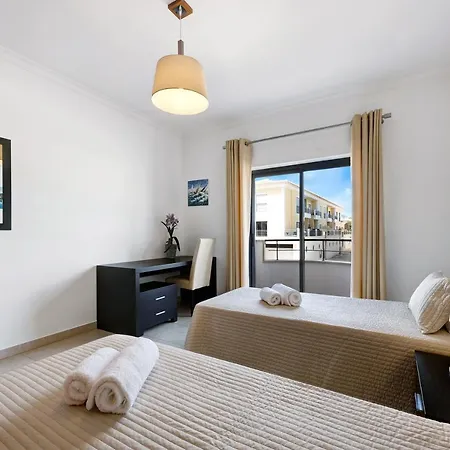 Chez Helene Et Paulo - *