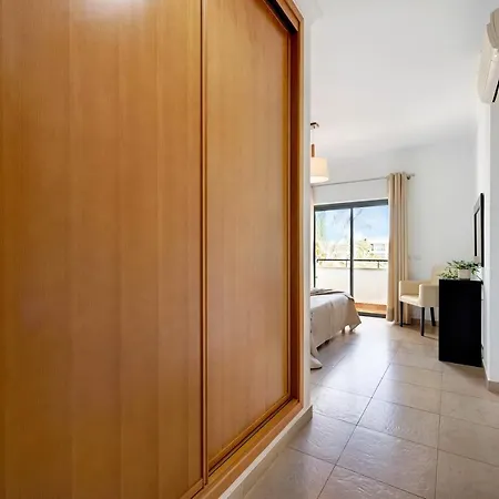 Chez Helene Et Paulo - *