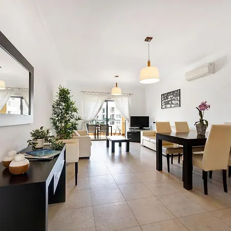 Chez Helene Et Paulo - *