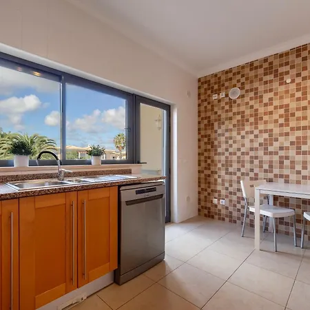 Chez Helene Et Paulo - *